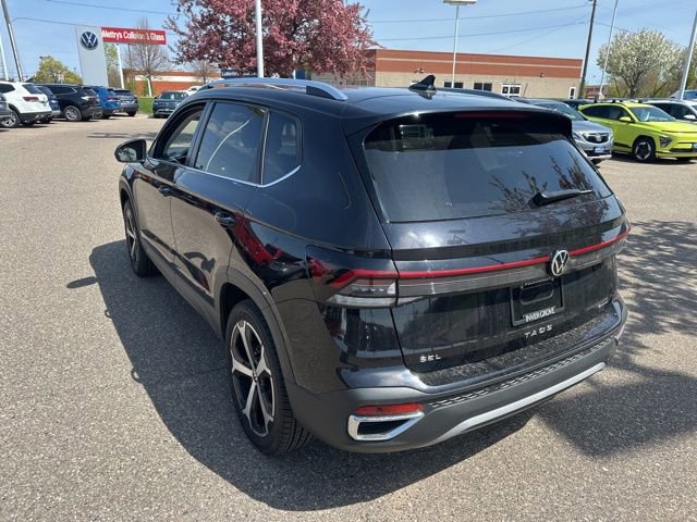 Used 2025 Volkswagen Taos SEL AWD/4WD image 5
