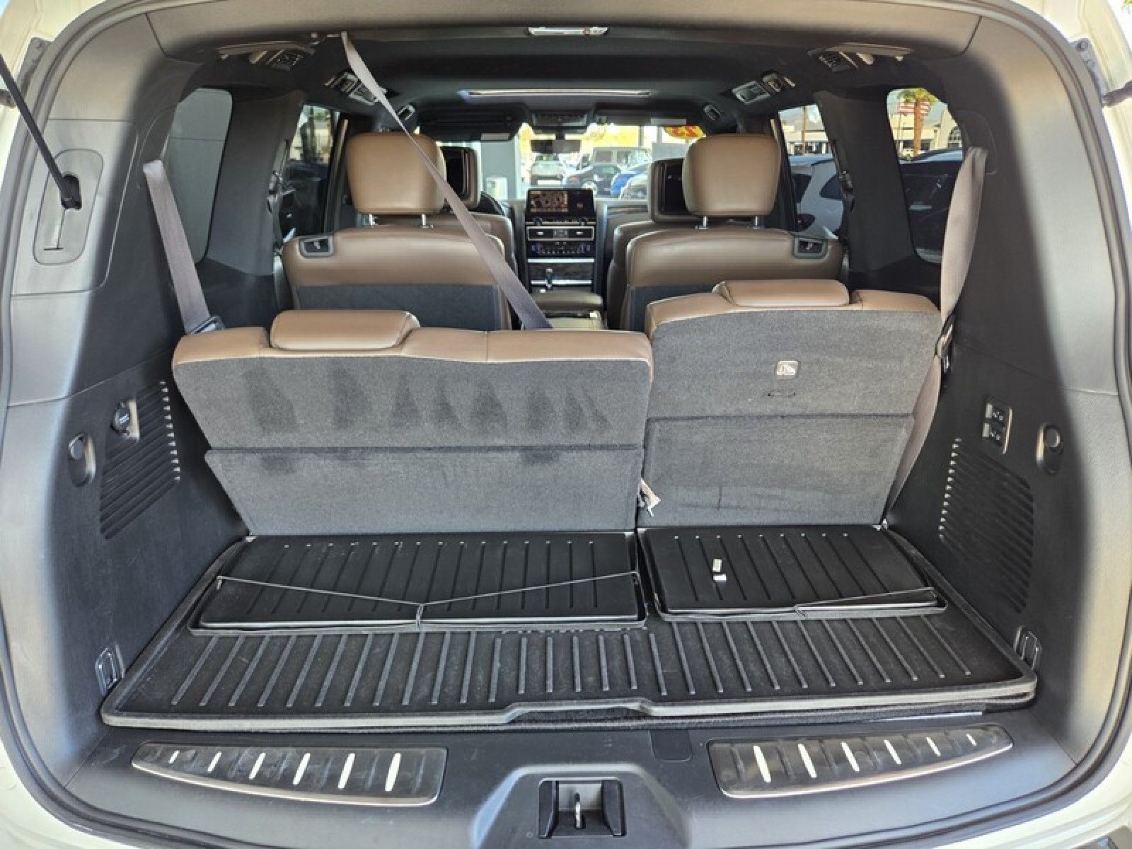 Used 2023 Nissan Armada Platinum w/ Captain's Chairs Package AWD/4WD image 18