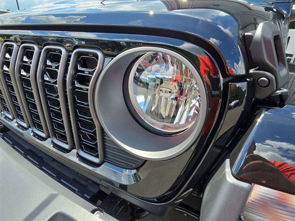 New 2025 Jeep Gladiator Sport image 30