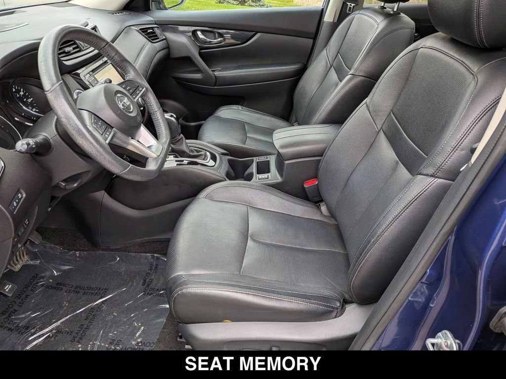 Used 2017 Nissan Rogue SL w/ SL Premium Package FWD image 20