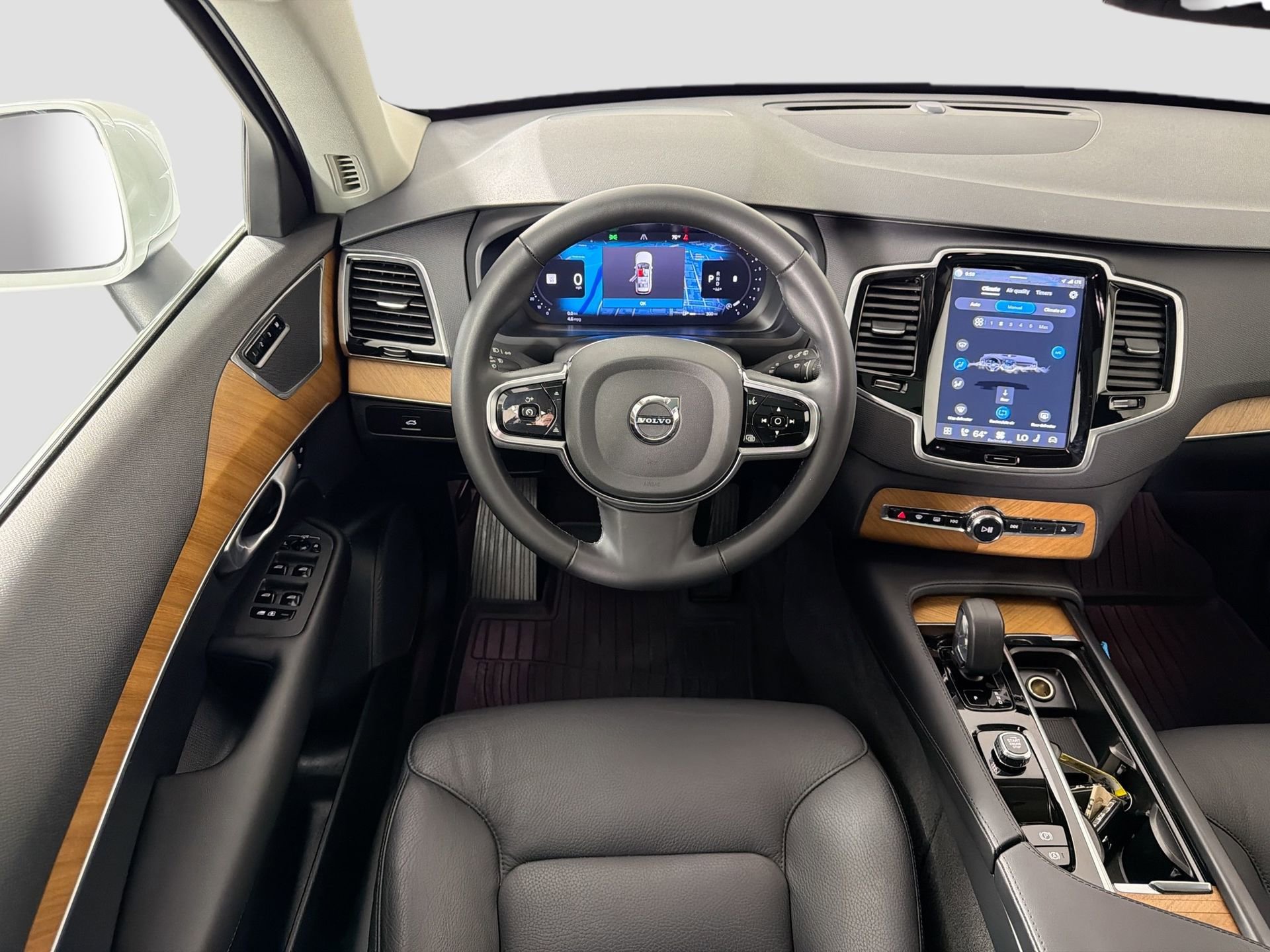 Certified 2024 Volvo XC90 B5 Plus w/ Protection Package Premier AWD/4WD image 23