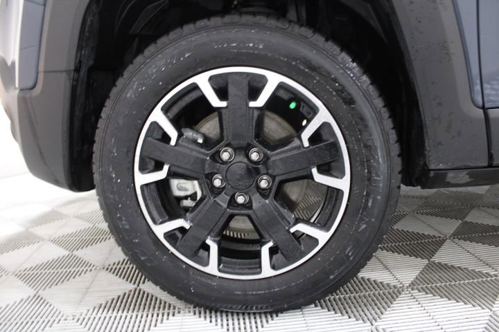 Used 2023 Jeep Renegade Latitude image 36
