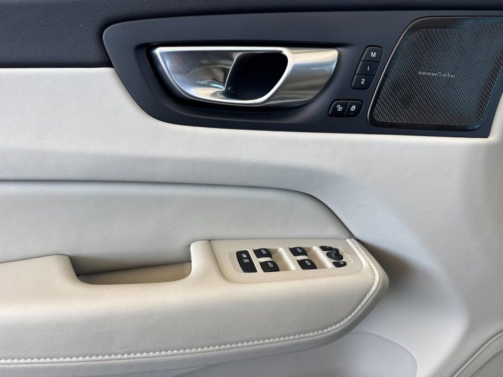 Certified 2024 Volvo XC60 B5 Plus w/ Protection Package Premier image 10