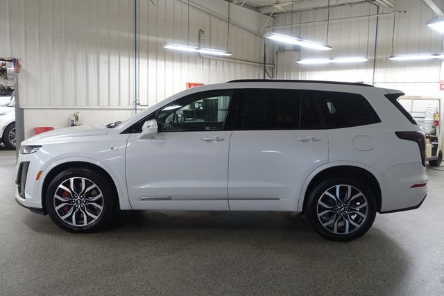 Used 2024 Cadillac XT6 Sport w/ LPO, Floor Liner Package AWD/4WD image 4