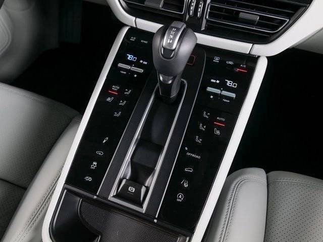 New 2026 Porsche Macan GTS AWD/4WD image 16