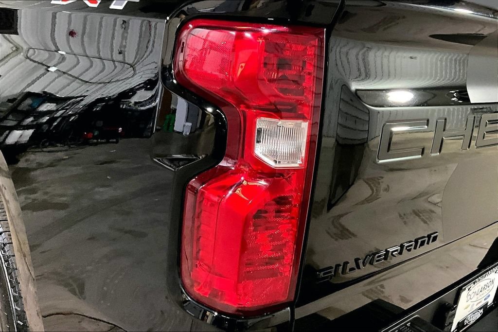 Used 2022 Chevrolet Silverado 1500 Custom w/ Rally Edition AWD/4WD image 11
