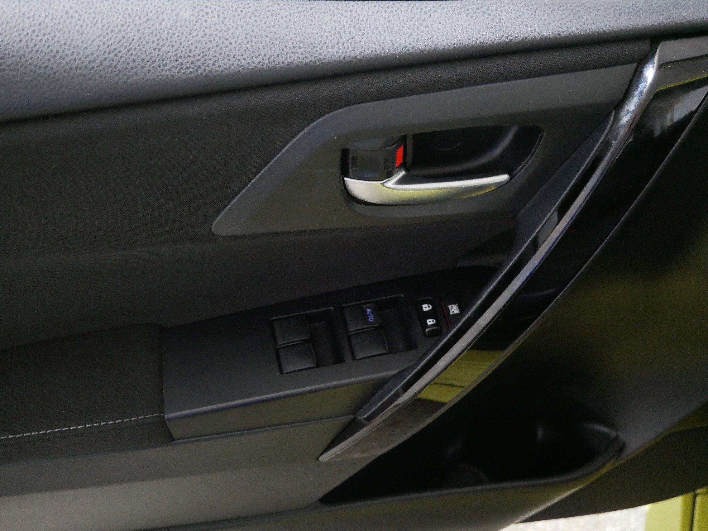 Used 2017 Toyota Corolla iM image 19