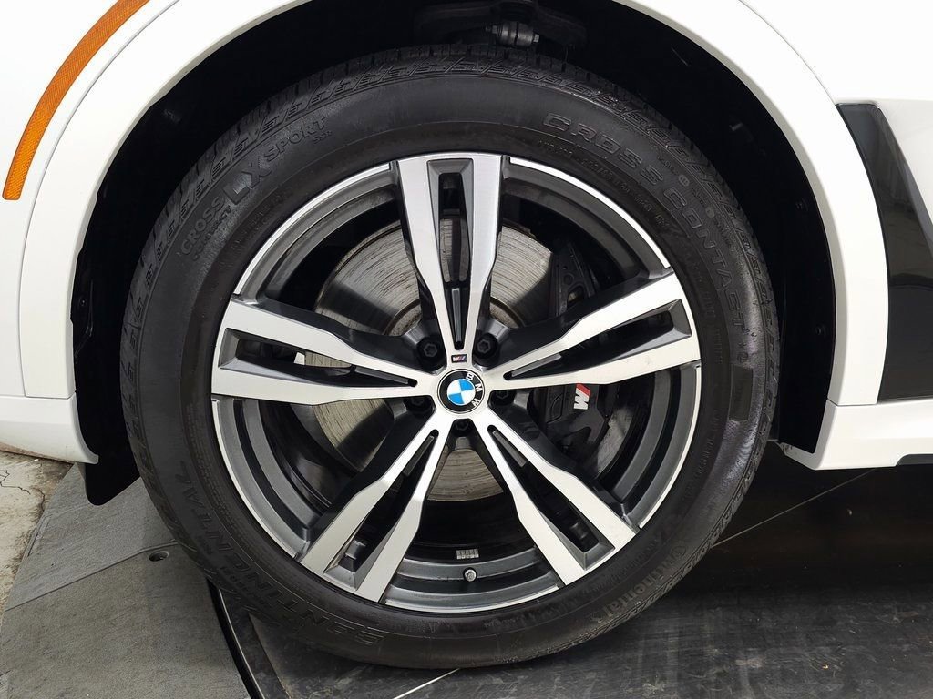 Used 2025 BMW X7 M60i w/ Climate Comfort Package image 14