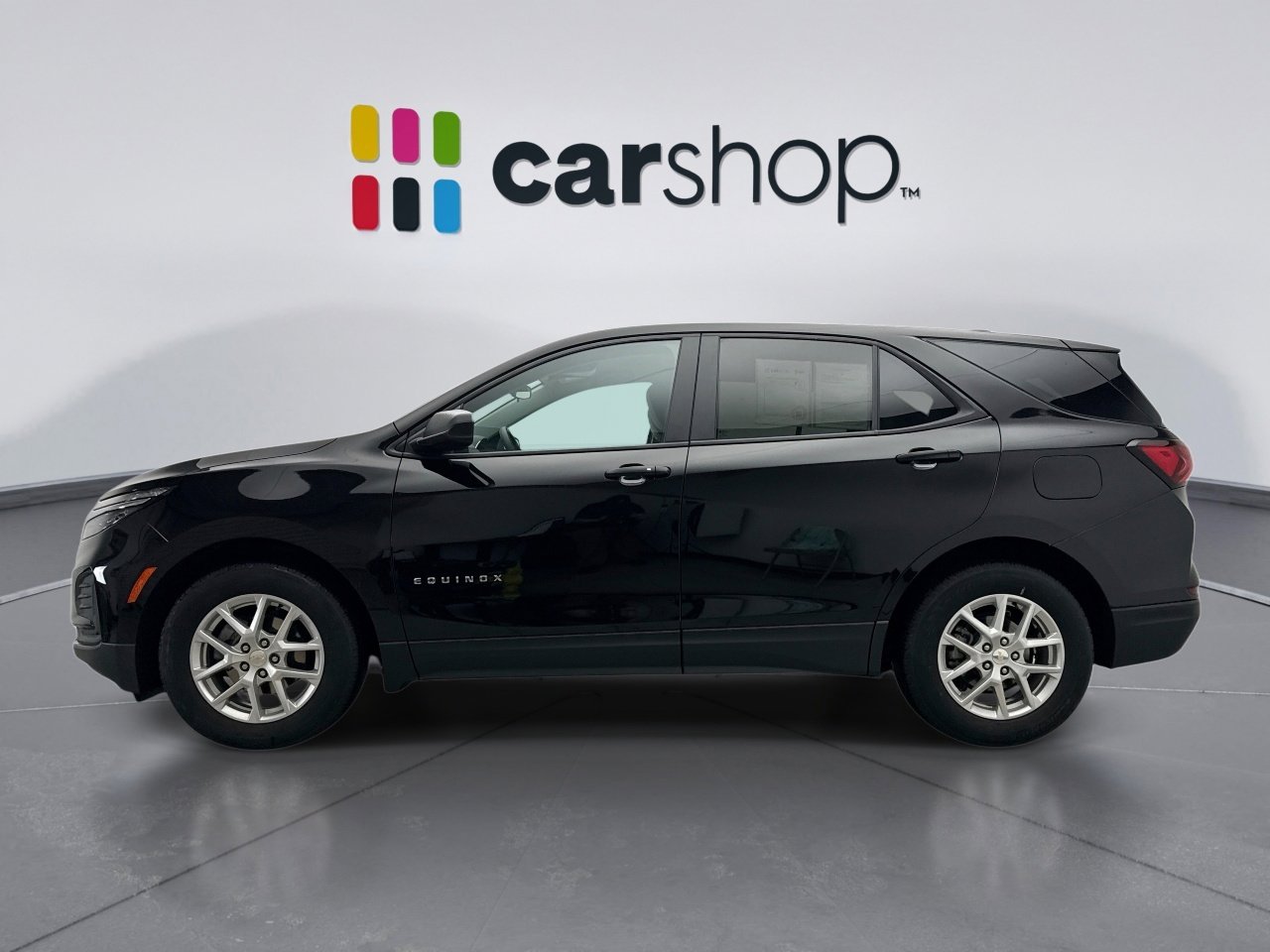 Used 2024 Chevrolet Equinox LS w/ LS Convenience Package image 2