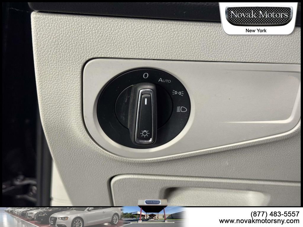 Used 2023 Volkswagen Tiguan SE R-Line image 18