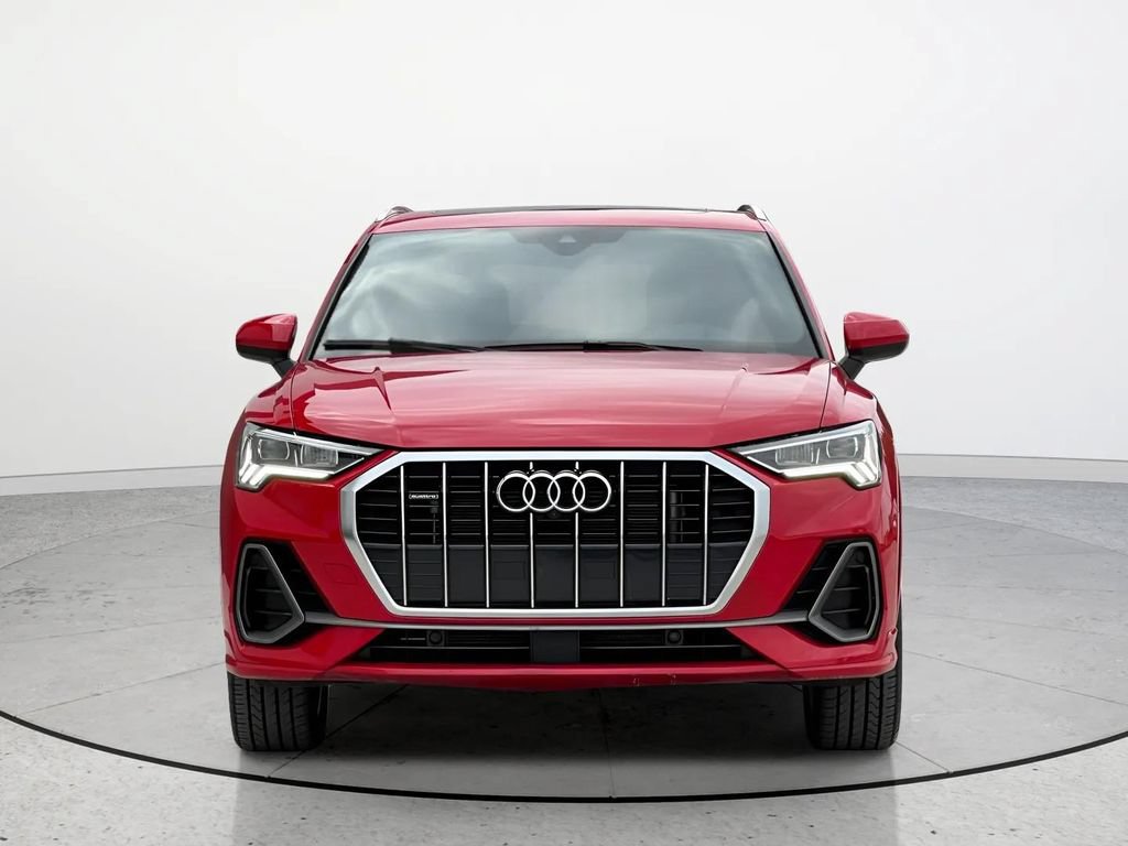 Used 2022 Audi Q3 2.0T Premium Plus w/ Premium Plus Package AWD/4WD image 4