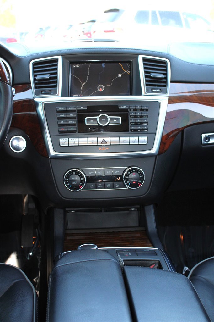 Used 2013 Mercedes-Benz GL 550 4MATIC image 13