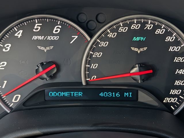 Used 2011 Chevrolet Corvette Grand Sport w/ Preferred Equipment Group image 27