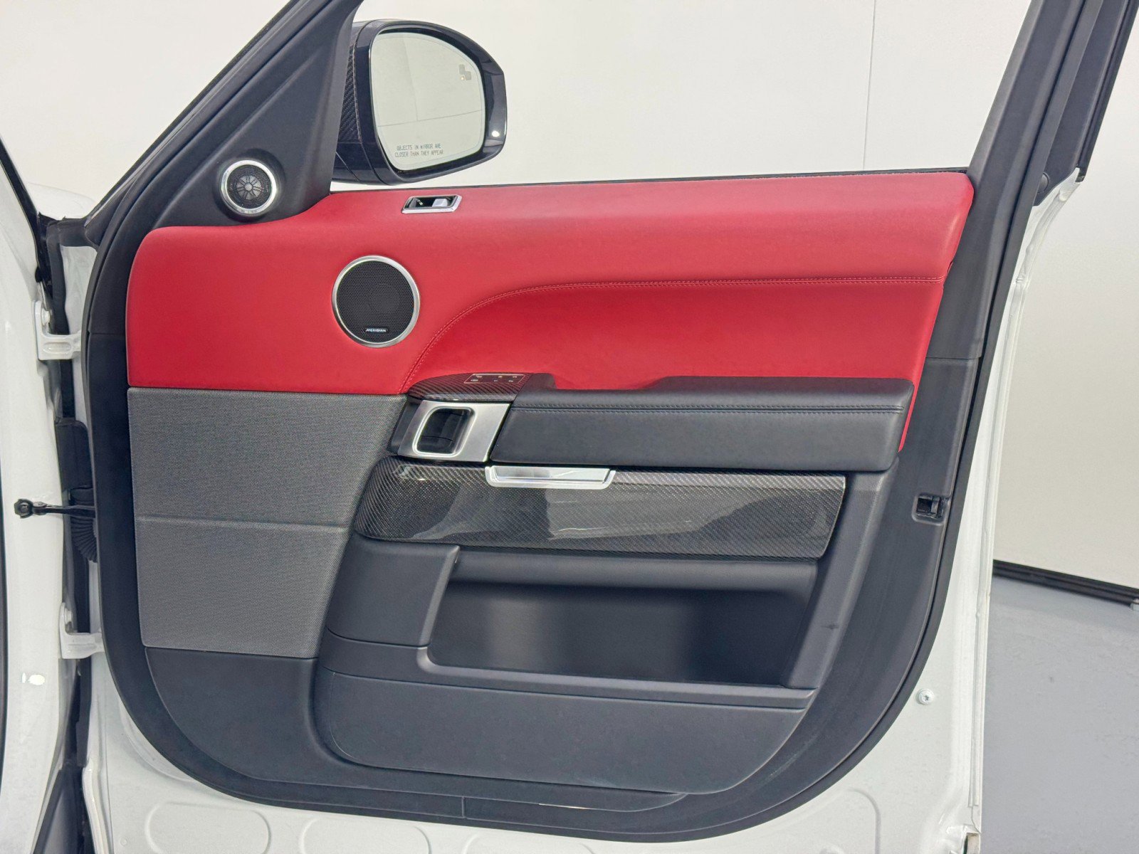 Used 2019 Land Rover Range Rover Sport SVR image 49