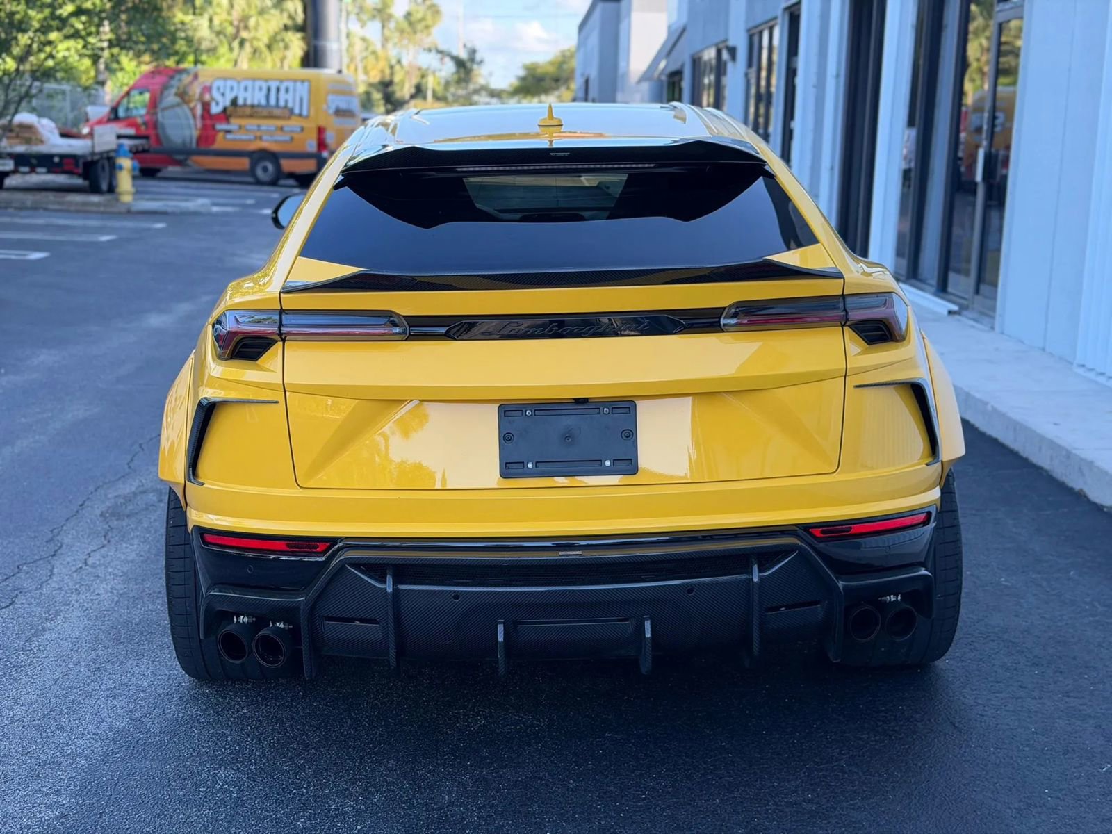 Used 2021 Lamborghini Urus AWD/4WD image 13