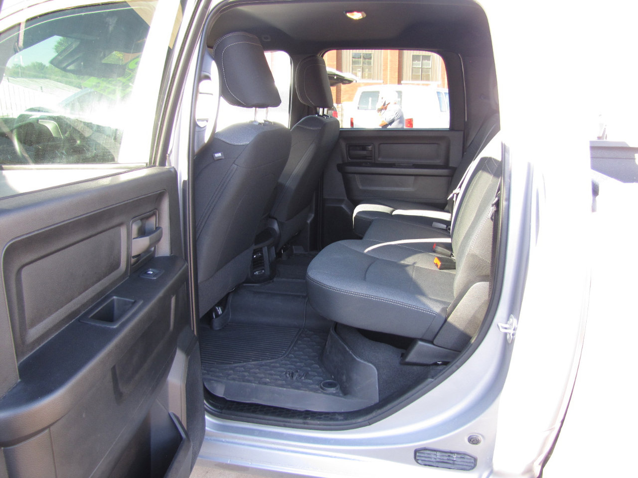 Used 2023 RAM 3500 Tradesman w/ Safety Group image 9