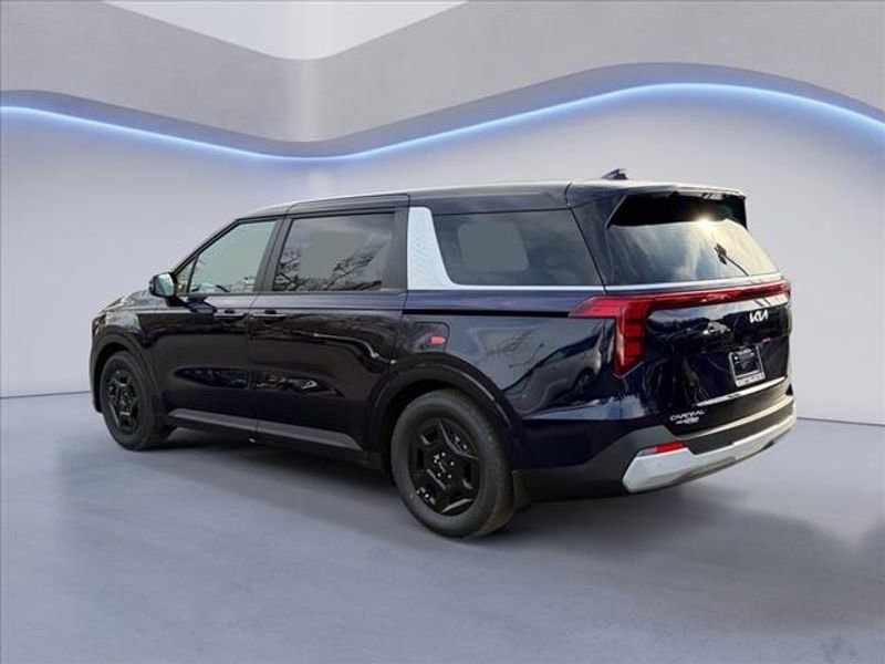 New 2026 Kia Carnival LXS image 5