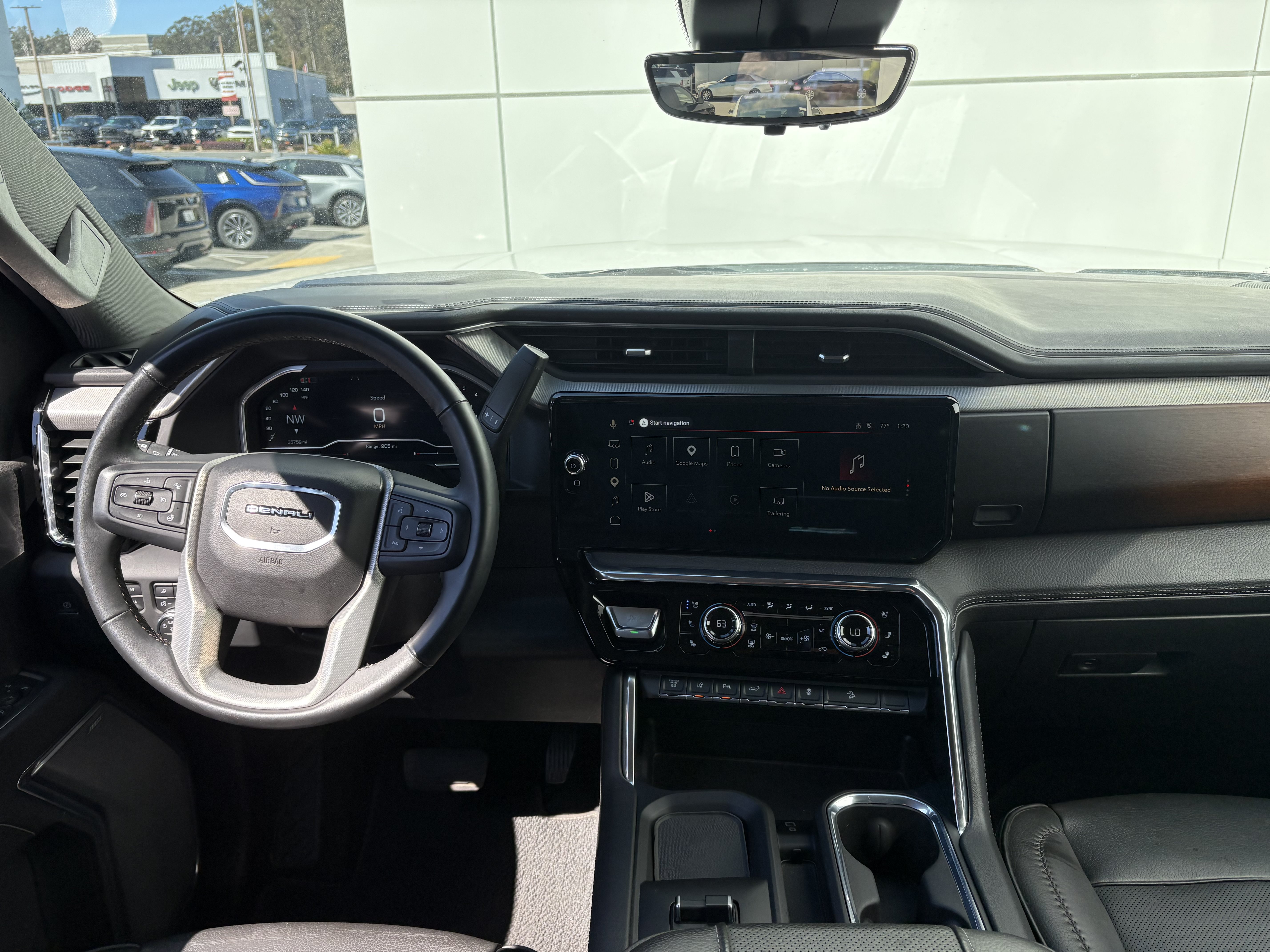 Used 2024 GMC Sierra 2500 Denali w/ Technology Package AWD/4WD image 17