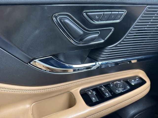 Used 2022 Lincoln Corsair Reserve w/ Elements Package FWD image 21