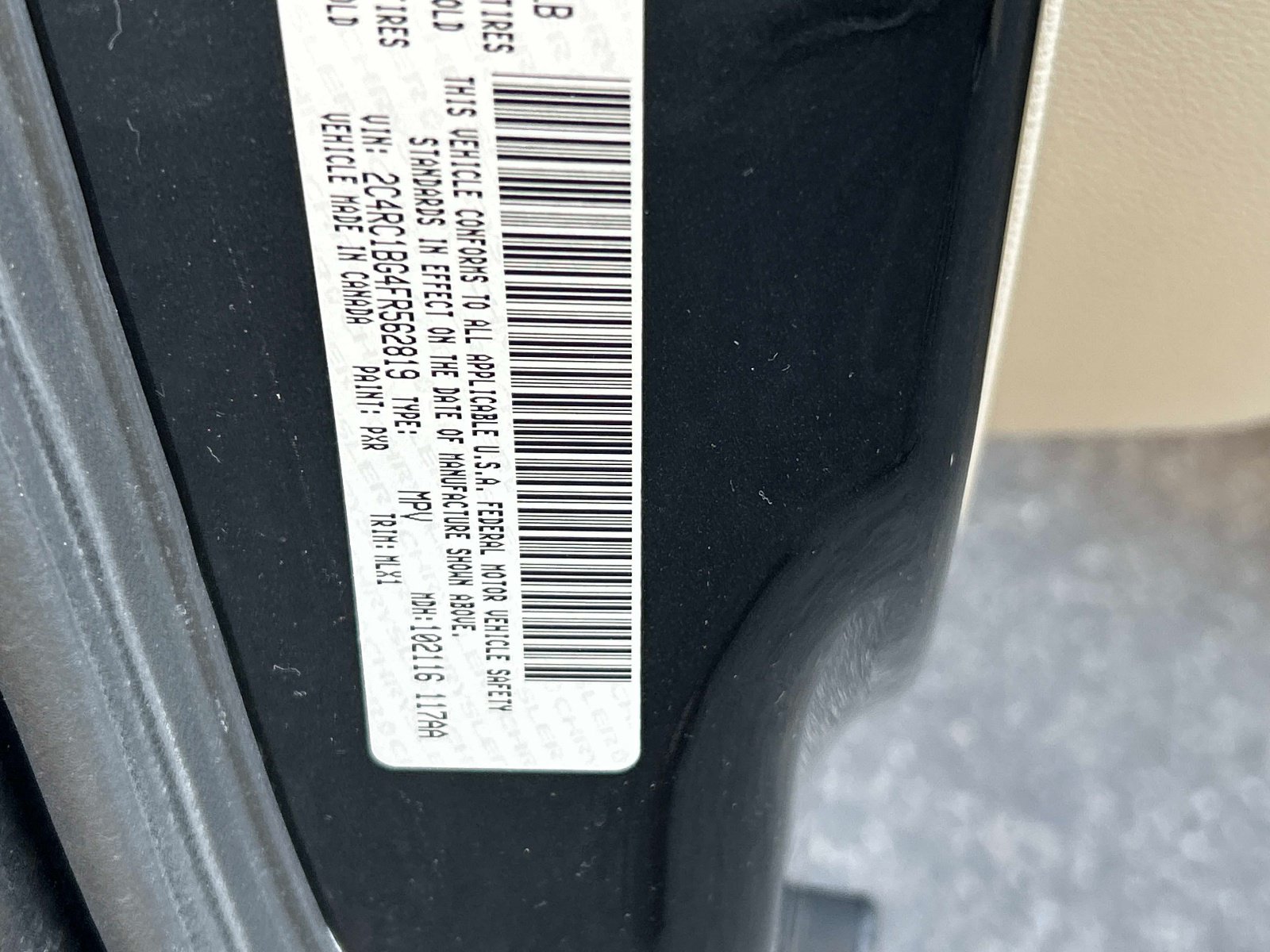 Used 2015 Chrysler Town & Country Touring FWD image 37