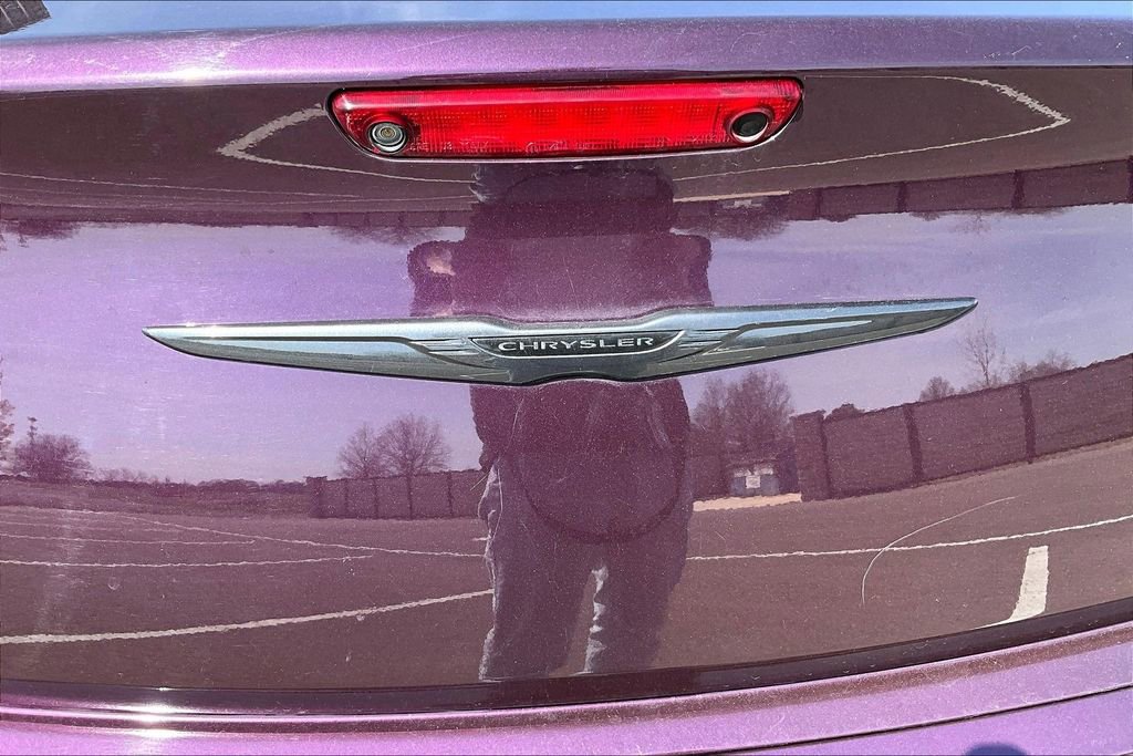 Used 2021 Chrysler 300 Touring w/ Sport Appearance Package image 22