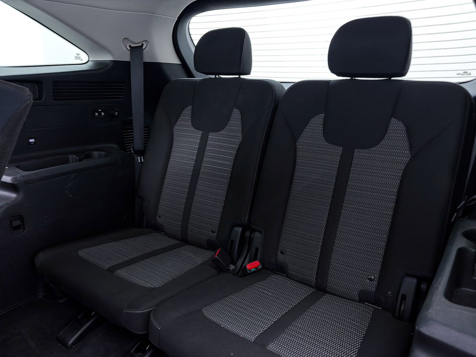 Used 2021 Kia Sorento LX image 29