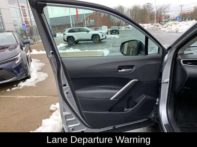 Used 2023 Toyota Corolla Cross XLE w/ Convenience Package image 12