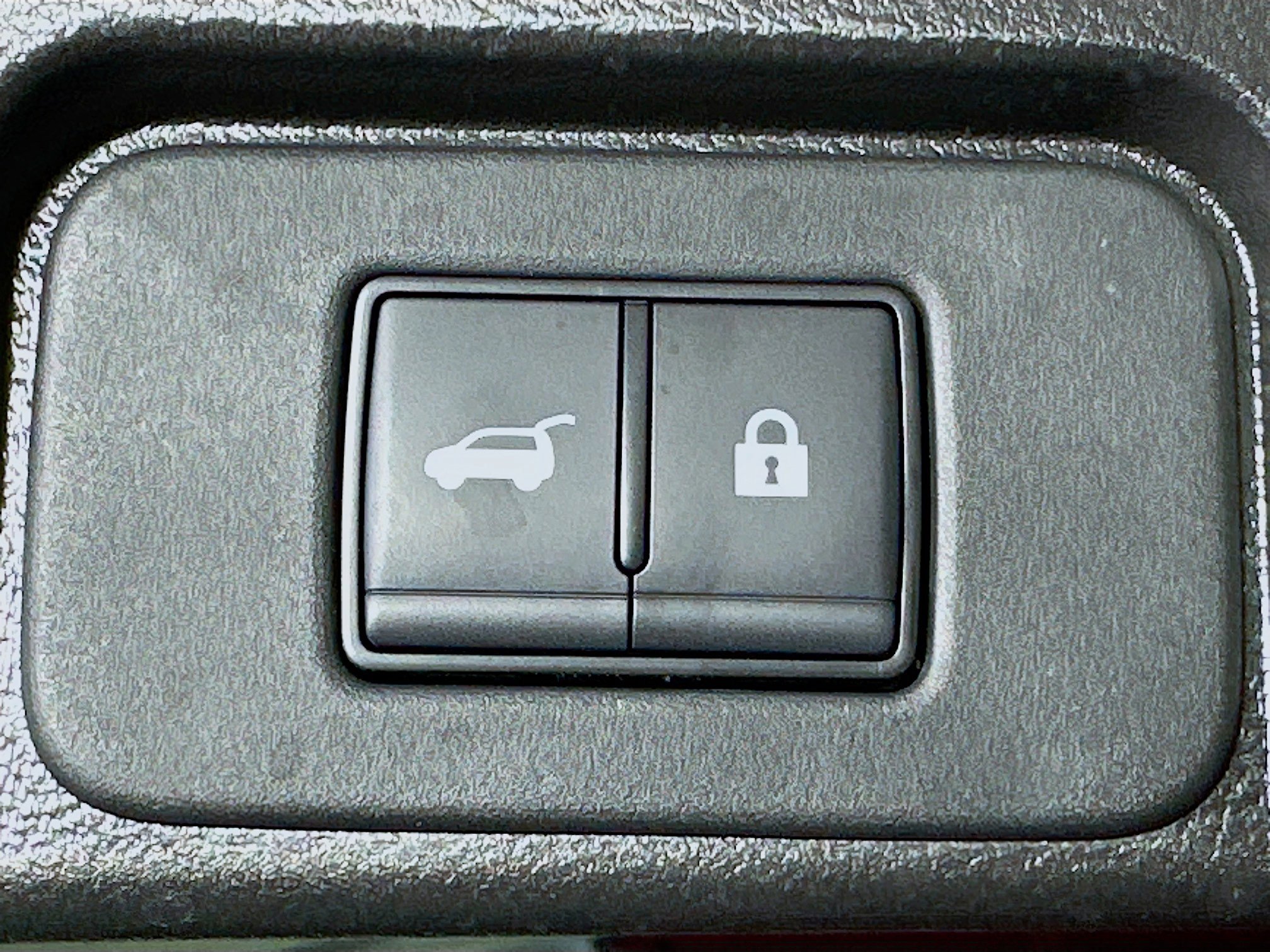 Used 2023 Nissan Rogue SV w/ SV Premium B Package image 28