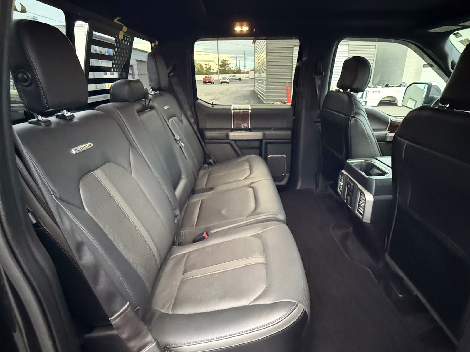 Used 2015 Ford F150 Platinum w/ Equipment Group 701A Luxury AWD/4WD image 15