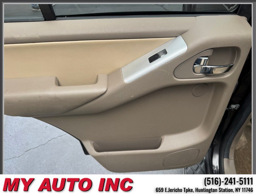 Used 2012 Nissan Pathfinder Silver w/ DVD Entertainment Pkg AWD/4WD image 35