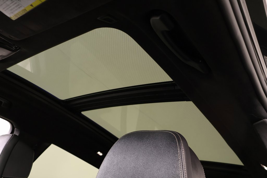 Used 2022 BMW X7 xDrive40i w/ M Sport Package image 18