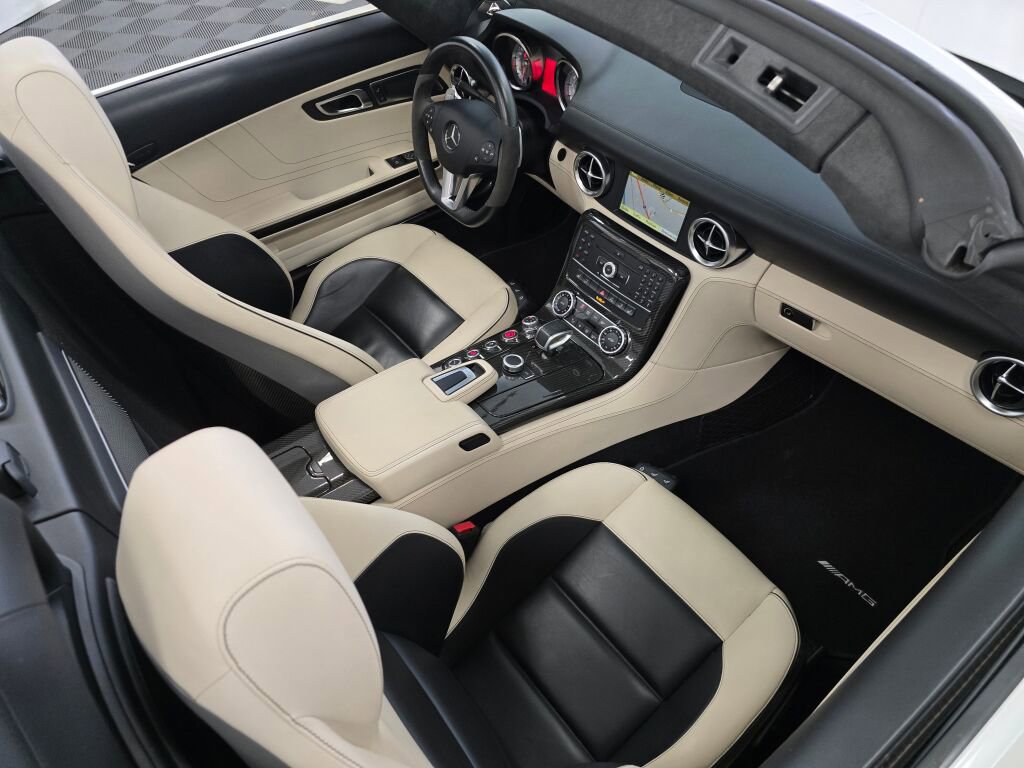 Used 2012 Mercedes-Benz SLS AMG Roadster image 64