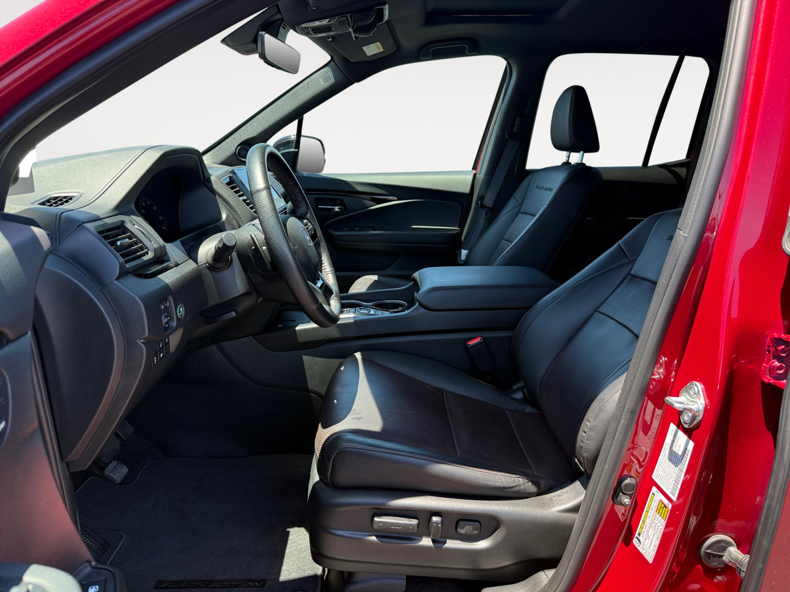 Certified 2025 Honda Ridgeline Black Edition image 10