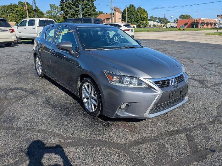 Used 2015 Lexus CT 200h w/ Seat Comfort Package FWD image 5