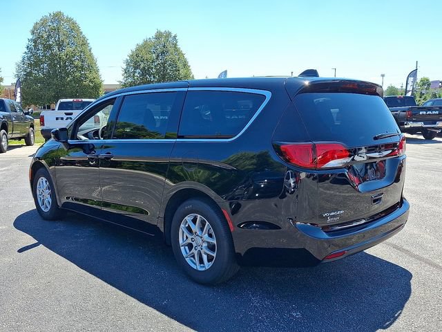 New 2026 Chrysler Voyager LX FWD image 5