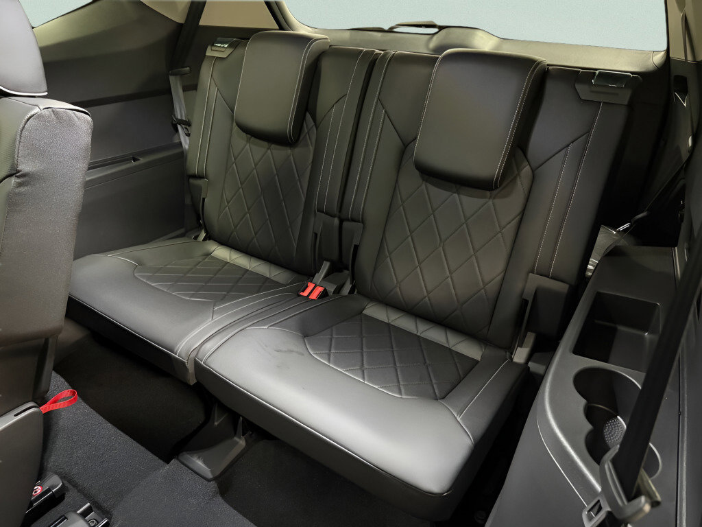 Used 2025 Volkswagen Atlas SEL Premium R-Line image 21