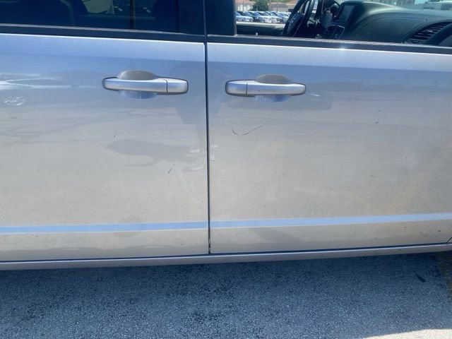 Used 2018 Dodge Grand Caravan SE w/ UConnect Hands-Free Group FWD image 10