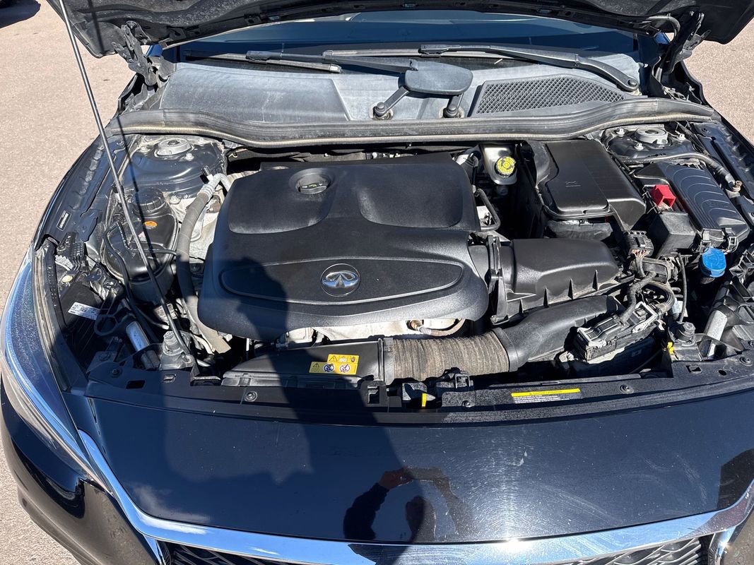 Used 2017 INFINITI QX30 Premium w/ Navigation Package image 25