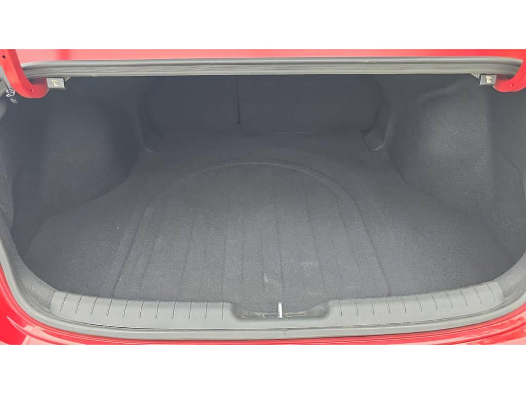 Certified 2024 Hyundai Elantra SEL w/ Convenience Package FWD image 9