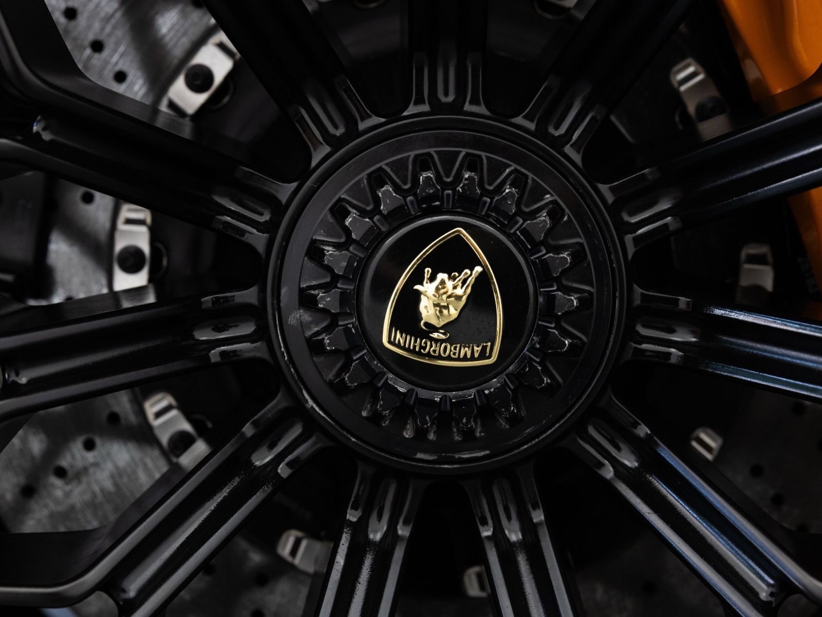 Used 2022 Lamborghini Huracan STO RWD image 36