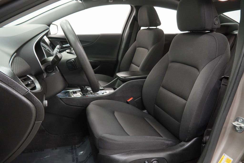 Used 2024 Chevrolet Malibu LT image 17