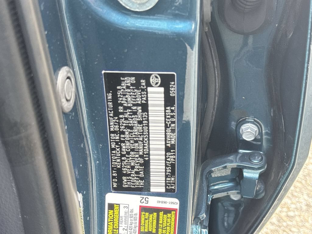 Used 2025 Toyota Camry SE w/ Multimedia Upgrade Package FWD image 27