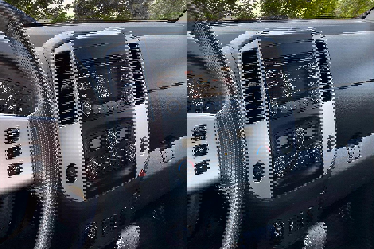 Used 2013 Nissan Frontier SV w/ SV Value Truck Pkg image 11