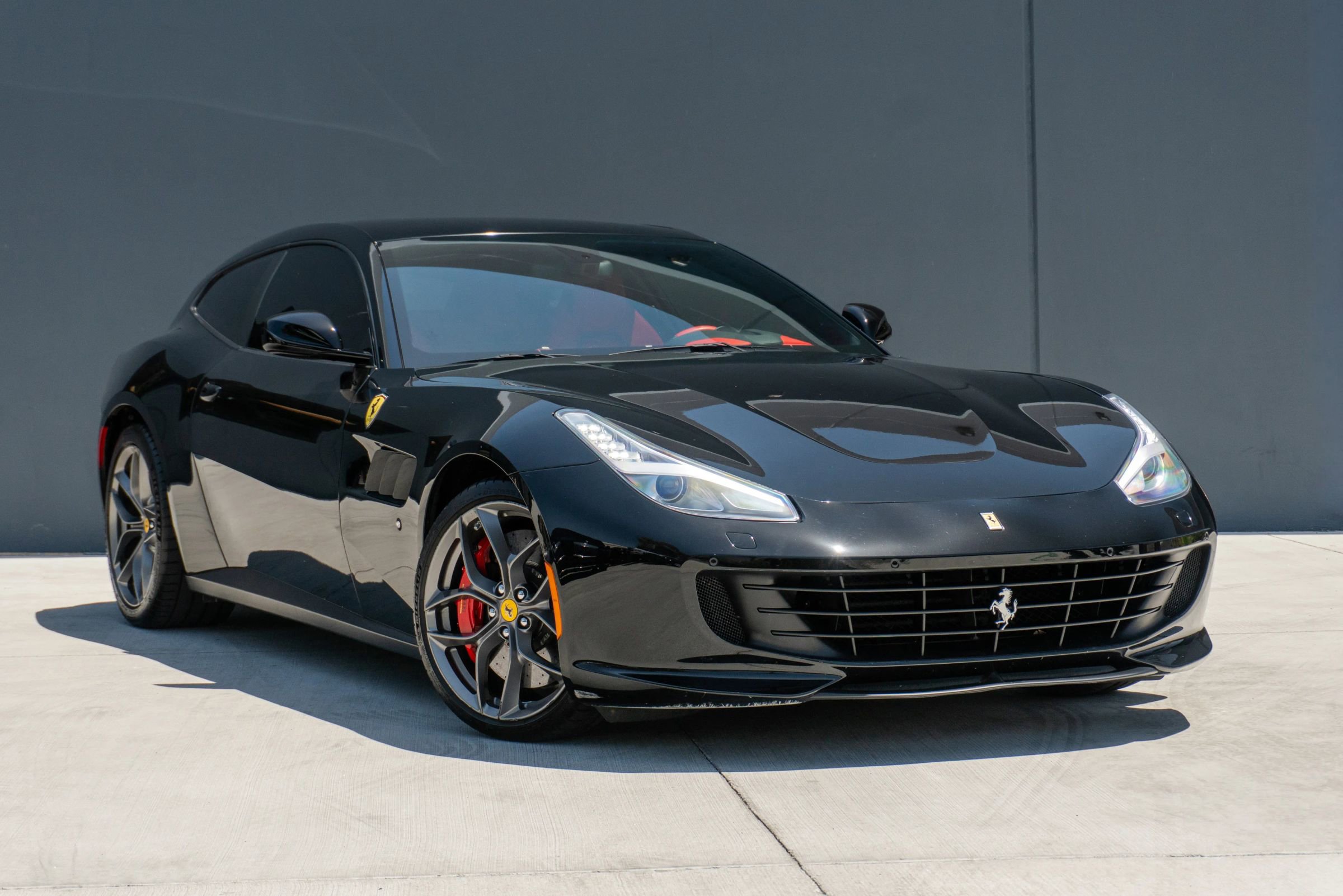 Used 2019 Ferrari GTC4Lusso T RWD image 5