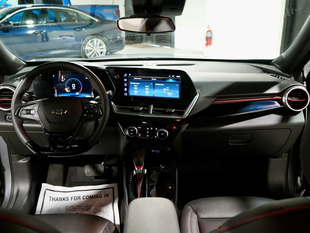 Used 2025 Chevrolet Trax RS w/ Driver Confidence Package image 13