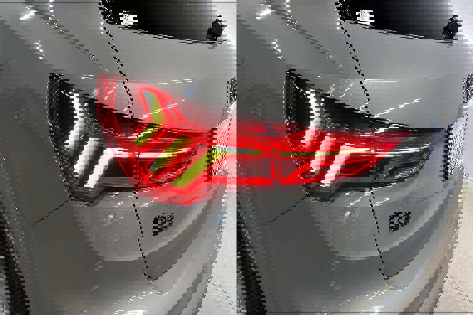 Used 2025 Audi Q3 2.0T Premium w/ Convenience Package image 31