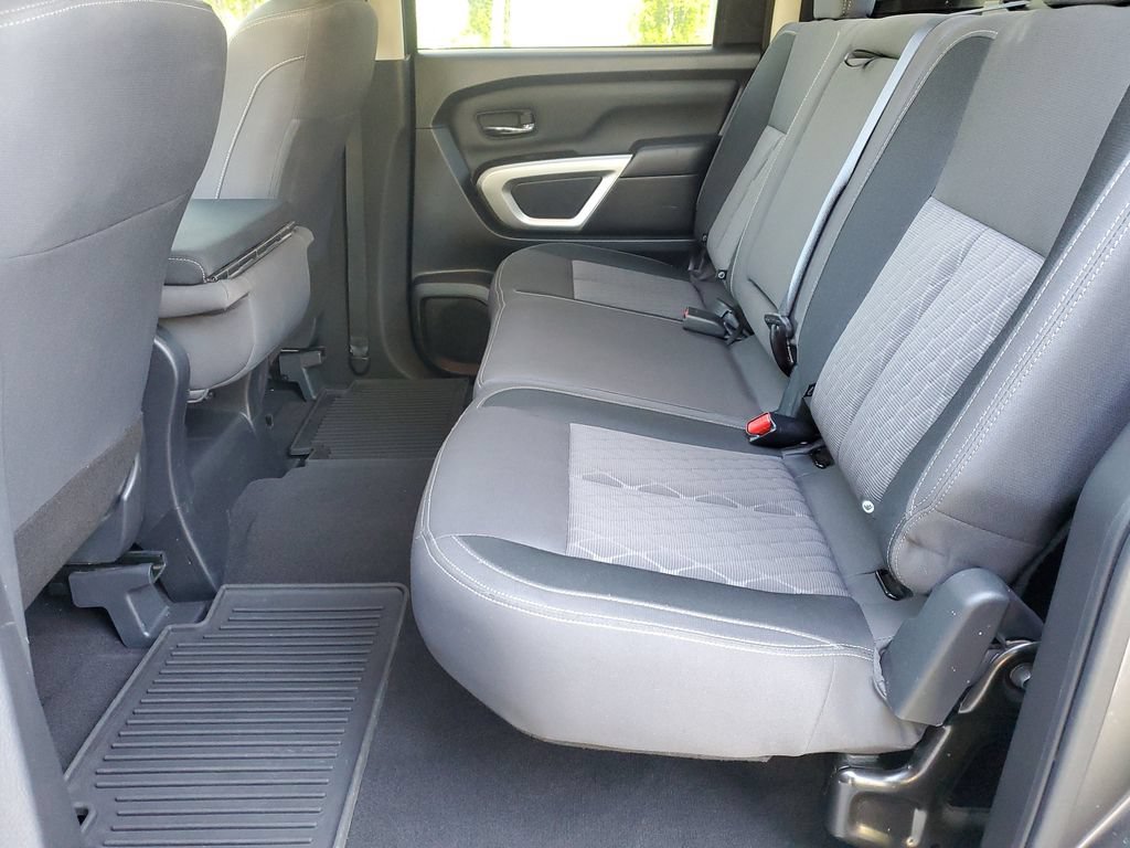 Certified 2024 Nissan Titan SV AWD/4WD image 12