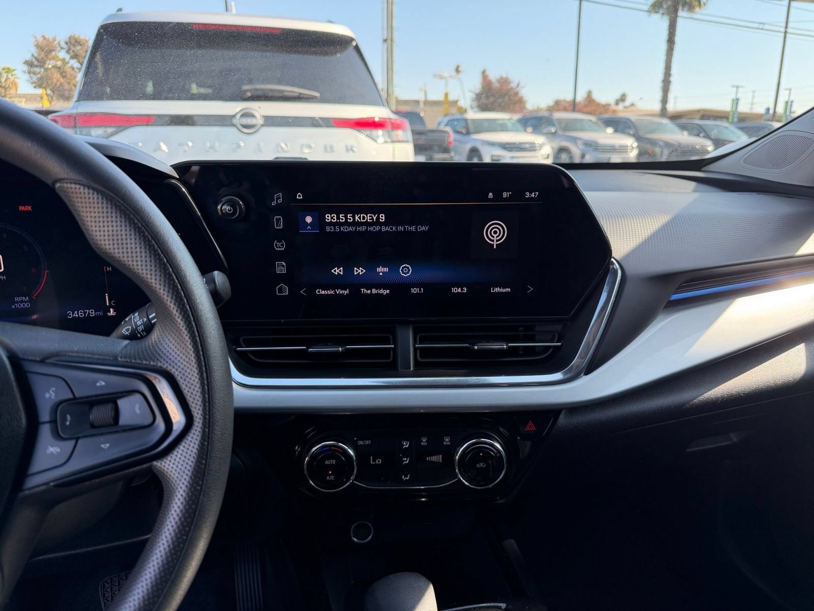 Used 2025 Chevrolet Trax LT FWD image 16