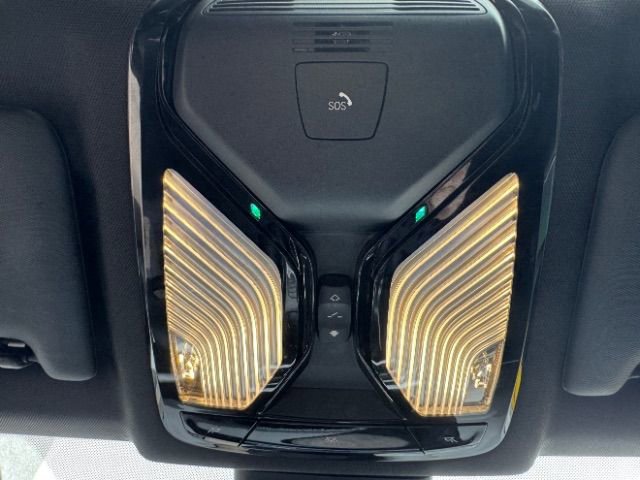 Used 2021 BMW 330e xDrive image 39