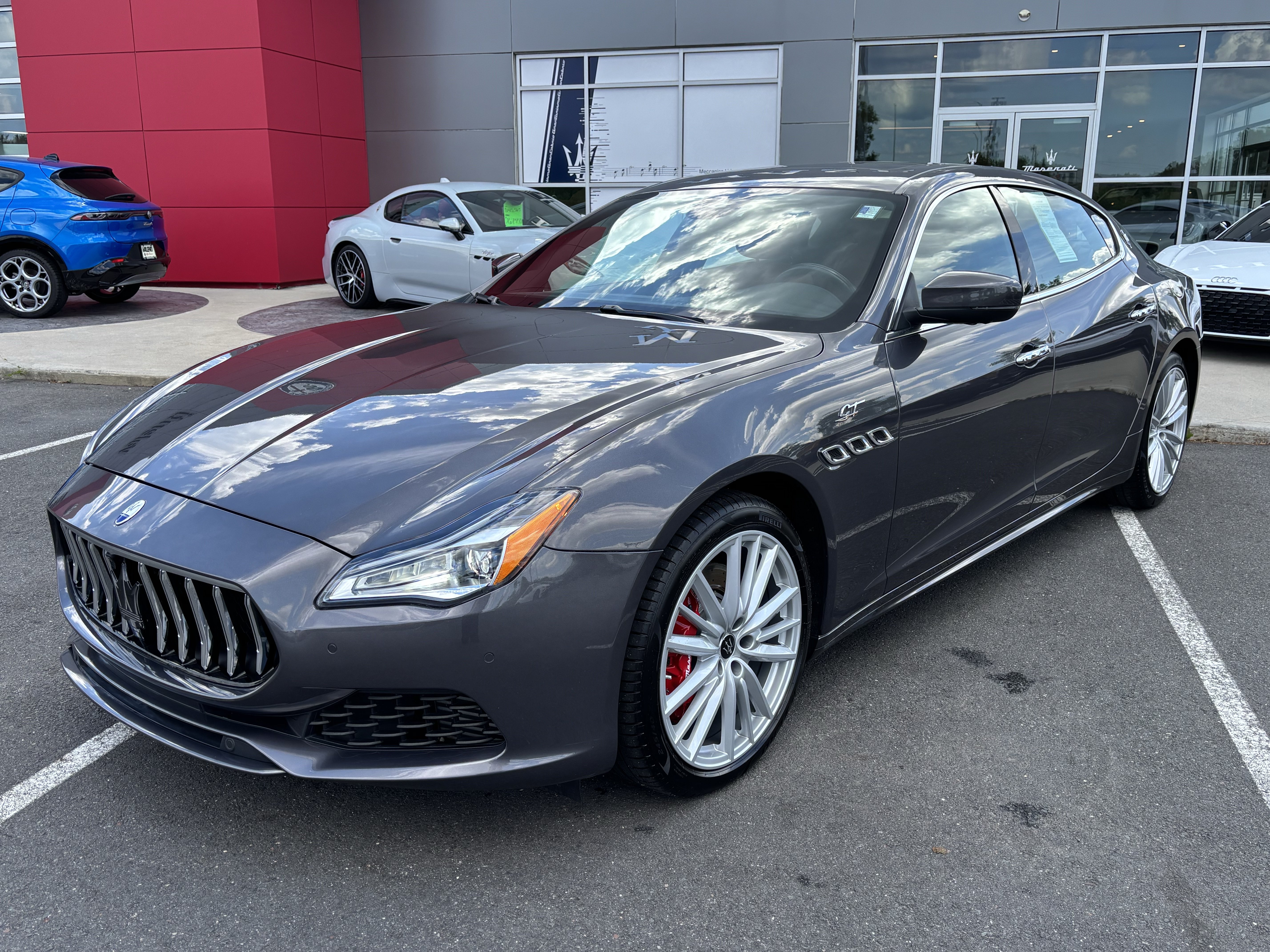 Used 2023 Maserati Quattroporte GT RWD image 3